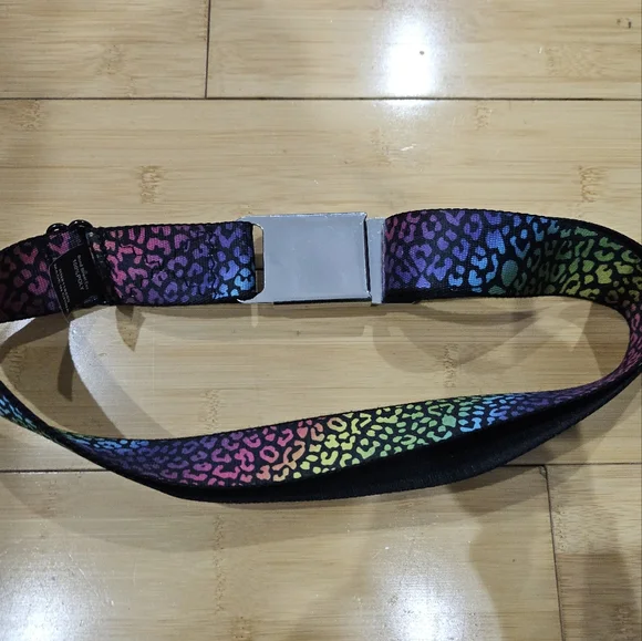 Vintage Y2K Hot Topic Punk Rainbow Pride Animal Print Seatbelt Buckle Belt OS - Picture 12 of 14